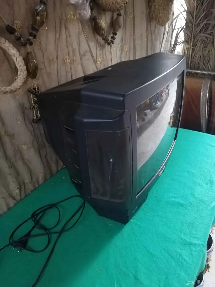 تلفزيون الشكل القديم من فيلبس 1