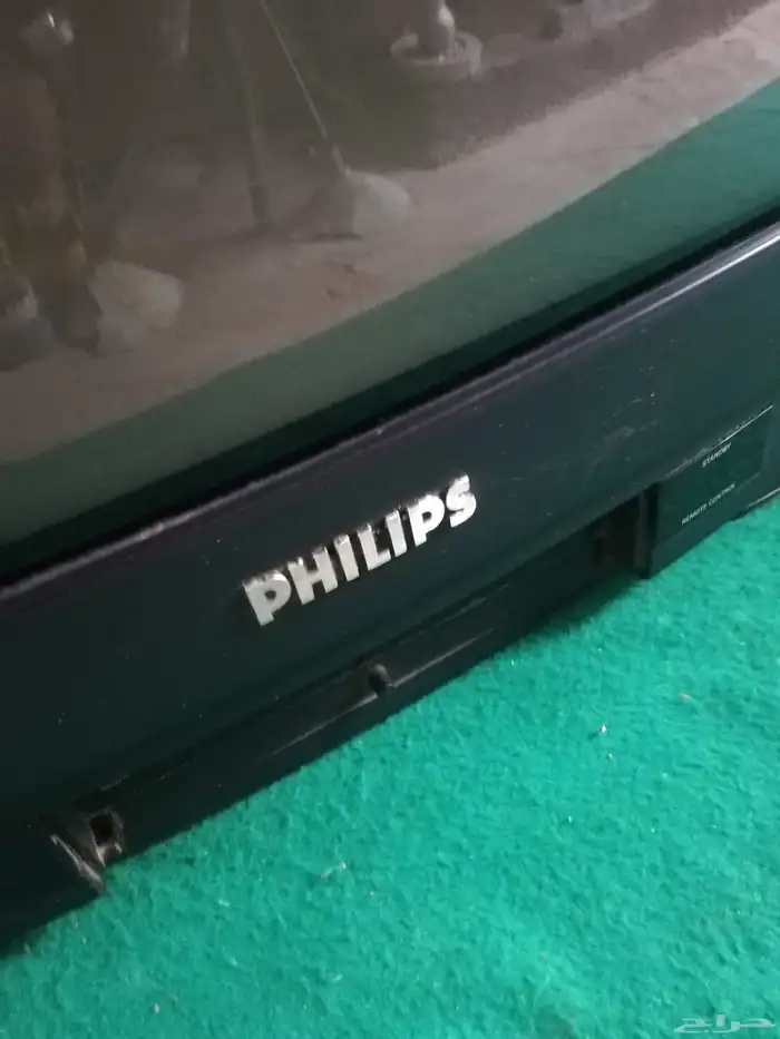 تلفزيون الشكل القديم من فيلبس 6