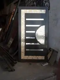 عالم كل جديد للحداده والحام السفري وجميع اعمال الهناجر 0