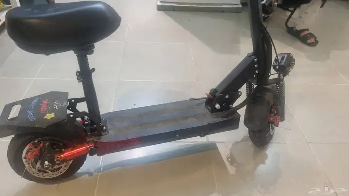اسكوتر نضيف جدا استخدام شخصي له معي شهرين فقط 0