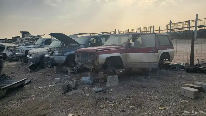 نيسان 2