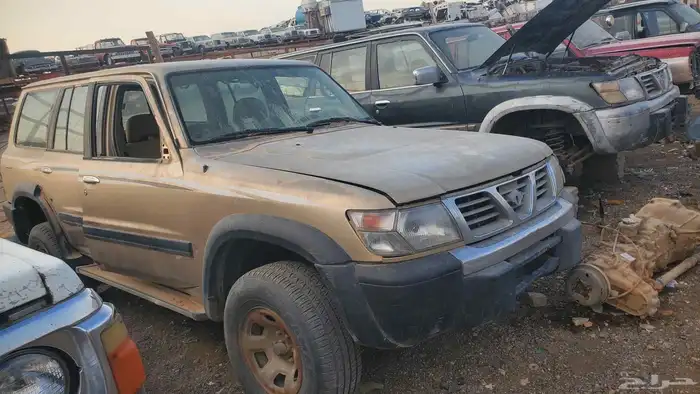 نيسان 8