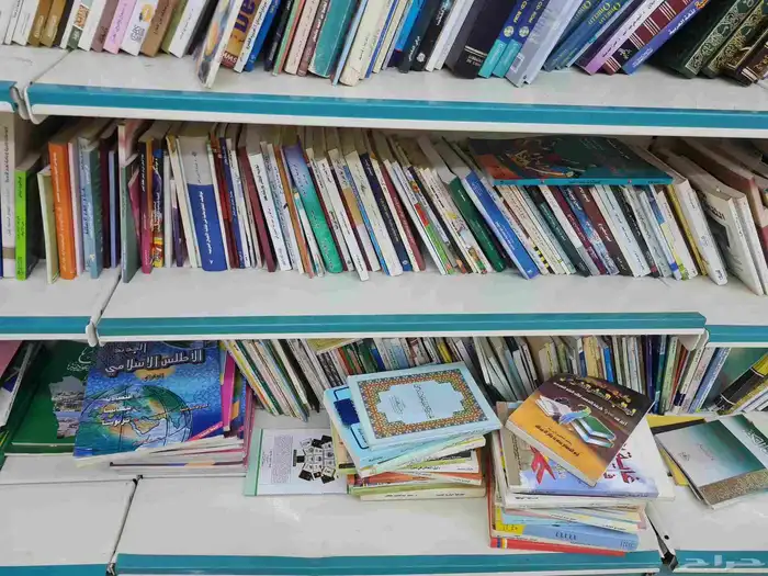 مكتبة للبيع كاملة (تصفية) 2