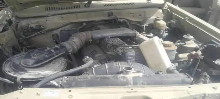 يوجد لدينا جميع انواع قطع غيار السيارات المستخدمه تشليح 6