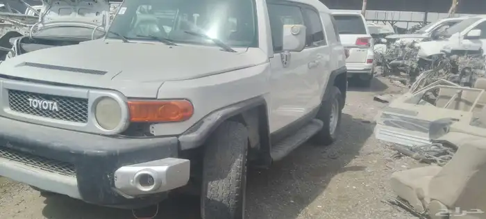 يوجد لدينا جميع انواع قطع غيار السيارات المستخدمه تشليح 4
