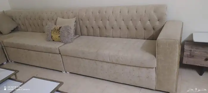 اثاث نضيف جدا كنب شبه جديد طاوله مع4خدمه طاوله شاشه ومكيف 1