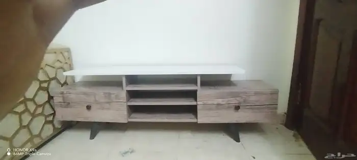 اثاث نضيف جدا كنب شبه جديد طاوله مع4خدمه طاوله شاشه ومكيف 2