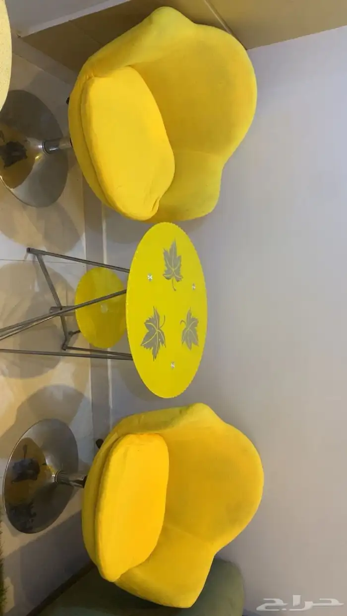 طقم 2 كراسي قابله للدوران  طاولة 0