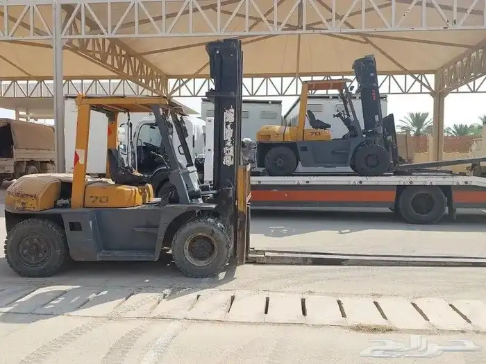 رافعة شوكية للايجار فوركلفت للايجار اليومي والشهري 3