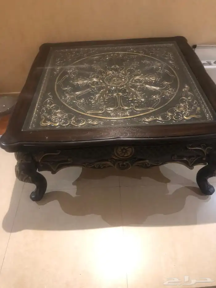 طاولات للبيع 1
