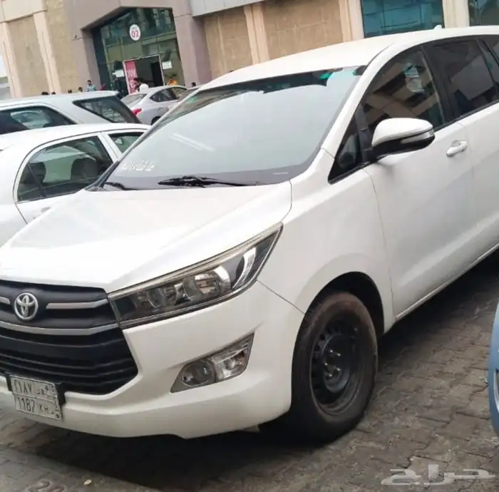 Toyota Innova 2016 1