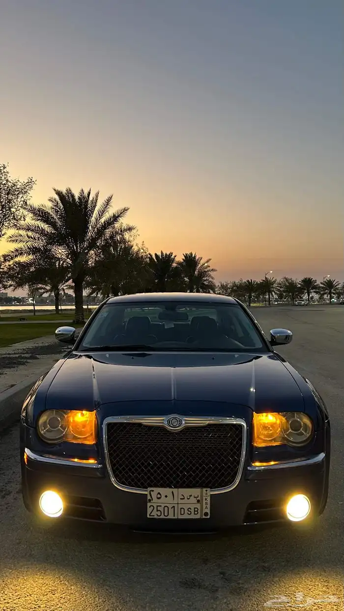 كرايزلر C300 2010 هيمي ممشى 108 الف 2