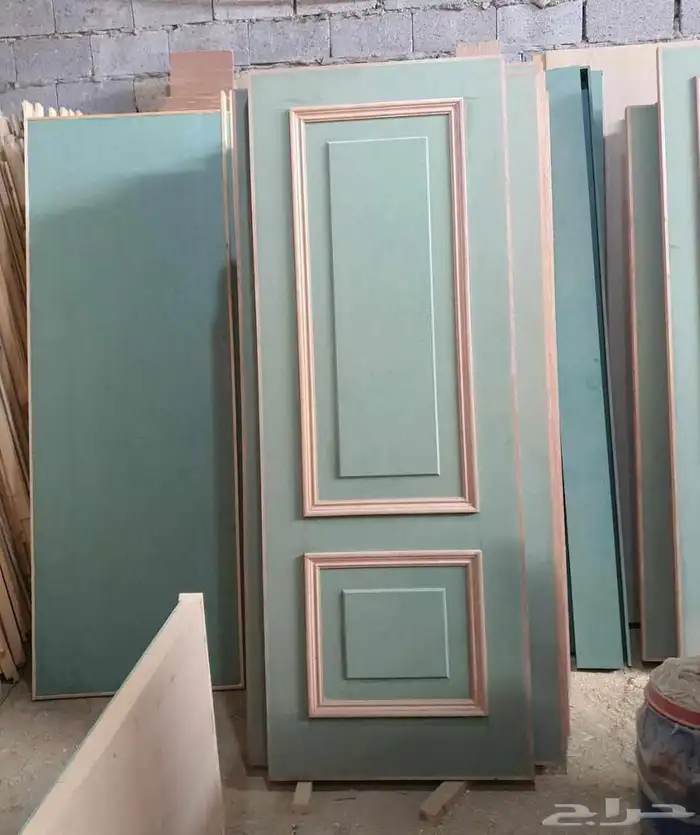 باب خشب با  حديد المونيم 6