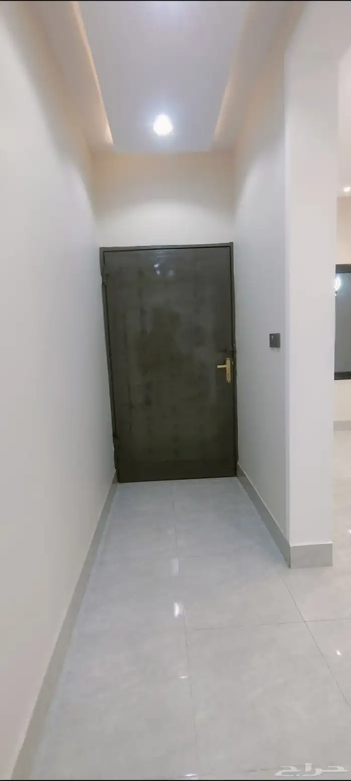 للبيع شقق ارضية وشقق علويه ليها المحاله 16