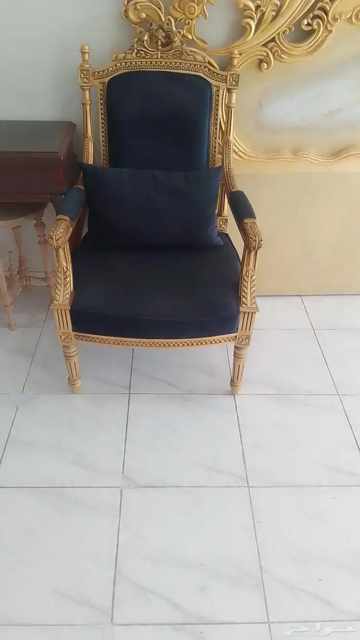 لجميع الكراسي والطاولات والديكورات الحديثه والاخشاب الحديثه 8