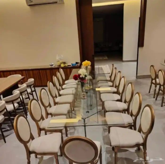 قهوجين وصبابين رجال ونساء كنب وكراسي زل طاولات مكيفات ومضلات 8