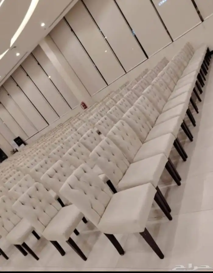 قهوجين وصبابين رجال ونساء كنب وكراسي زل طاولات مكيفات ومضلات 6