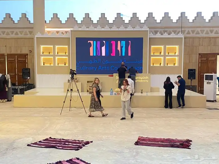 تنظيم معارض ومؤتمرات وافتتاحات و بيع شاشات وإضاءة تصوير 1