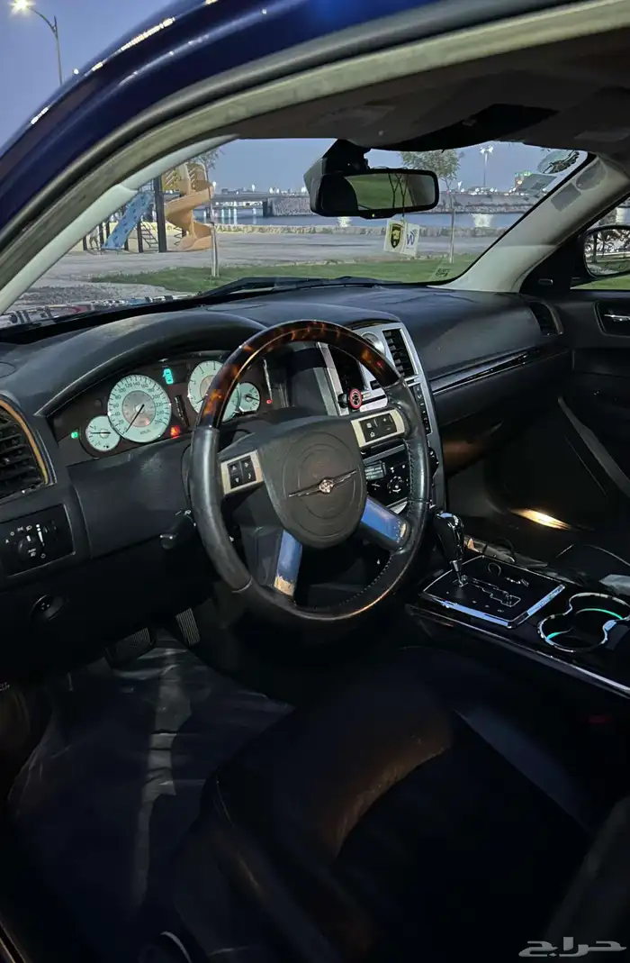 كرايزلر C300 2010 هيمي ممشى 108 الف 8