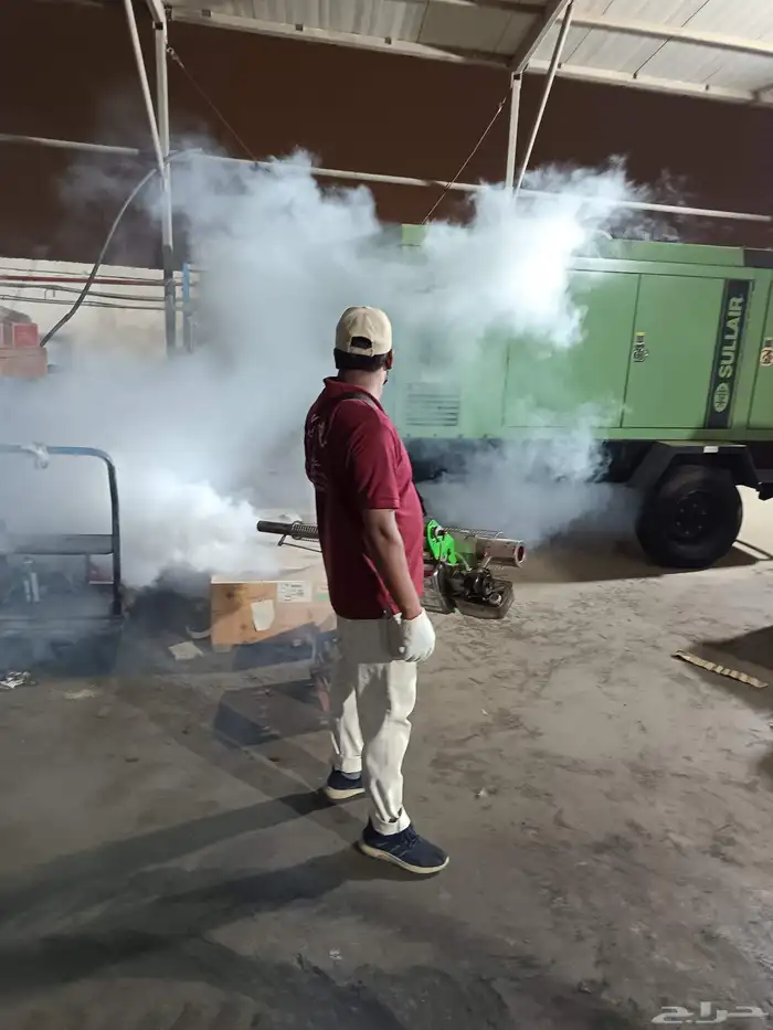 شركة مكافحة حشرات رش مبيدات مكافحة الصراصير بق وزغ وعتة وفئر 1