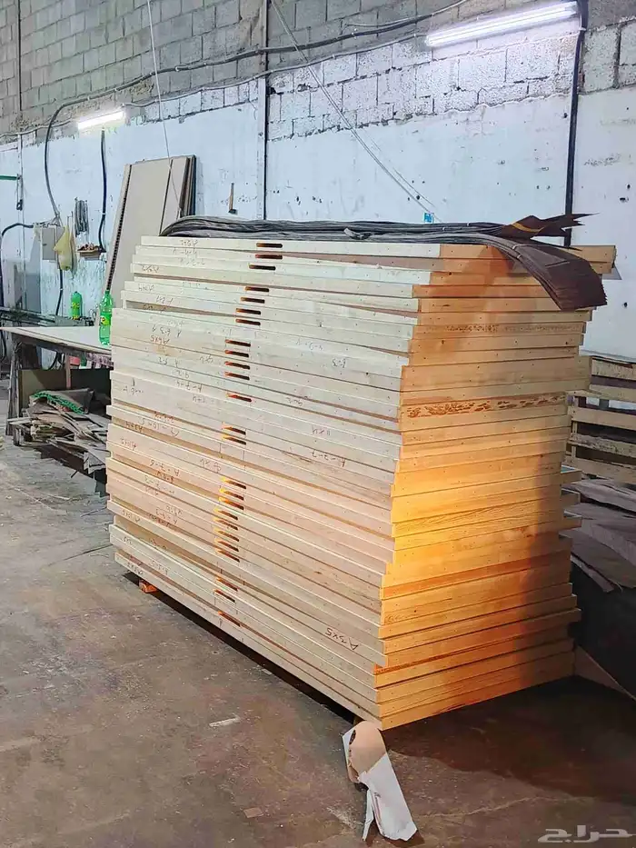 باب خشب با  حديد المونيم 9