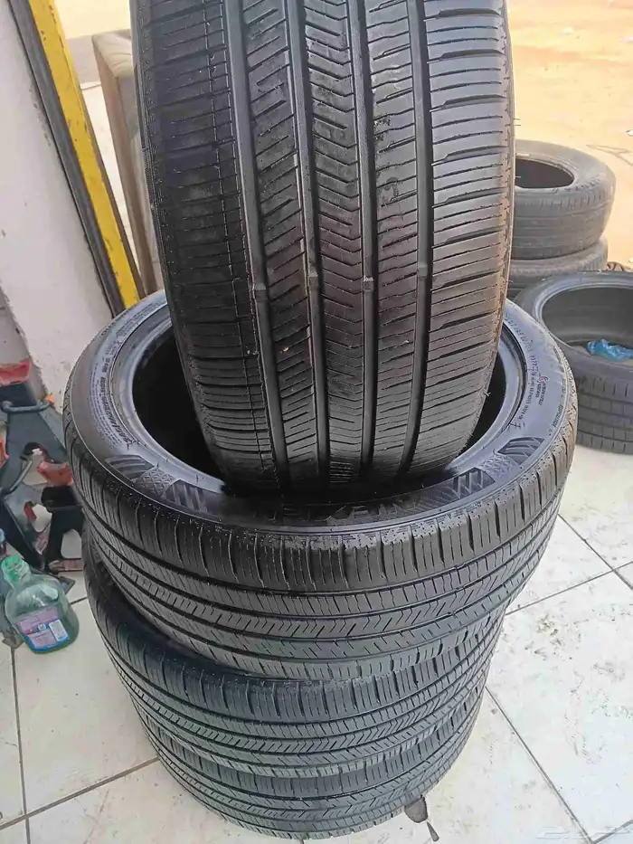 كفرات نكسن كوري 245 40 19 3