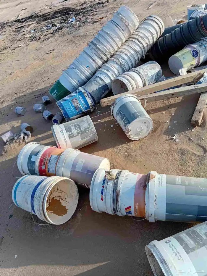 سطول بوية بلاستيك نظيف اكثر من 250 سطل 2