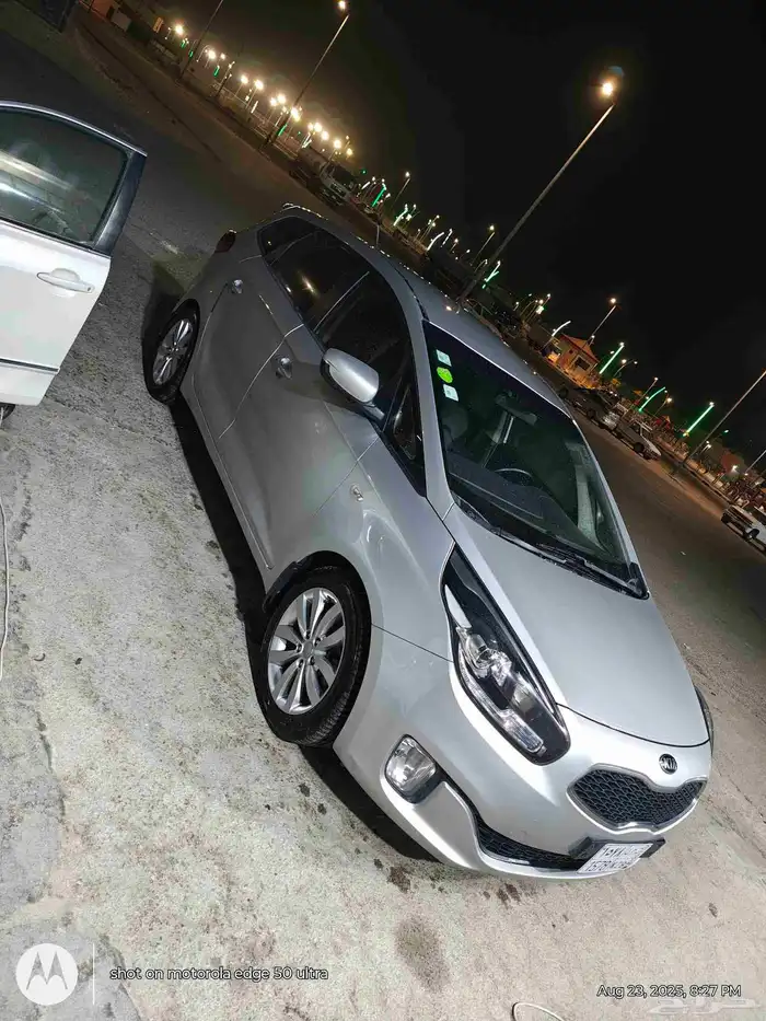 Kia Carens 6