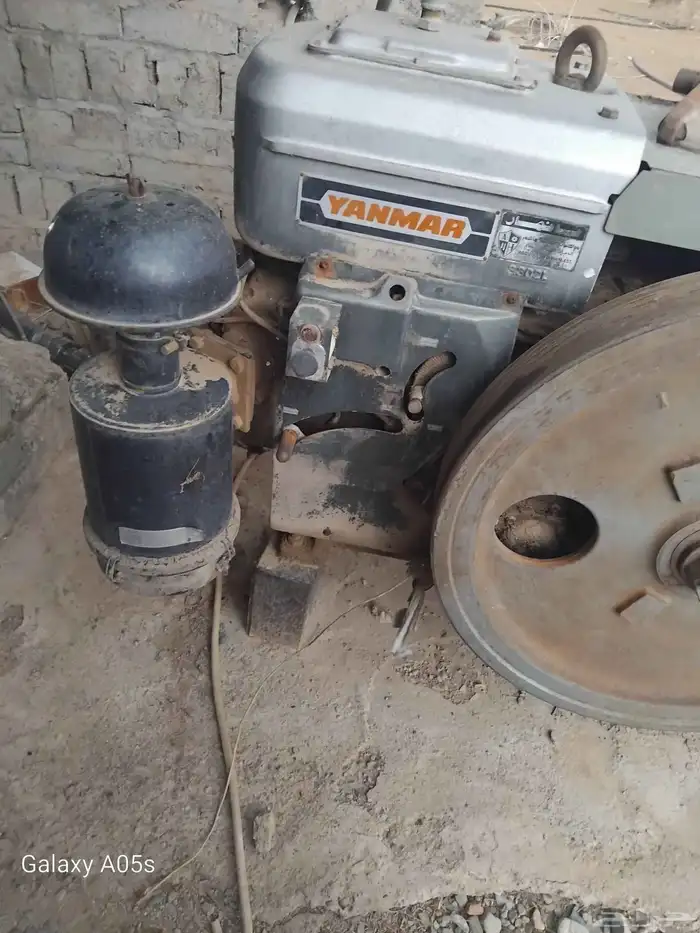 ماكينه يانمار مقاس 28 استعمال قليل وايضا ماكينه يانمار مقاس 0