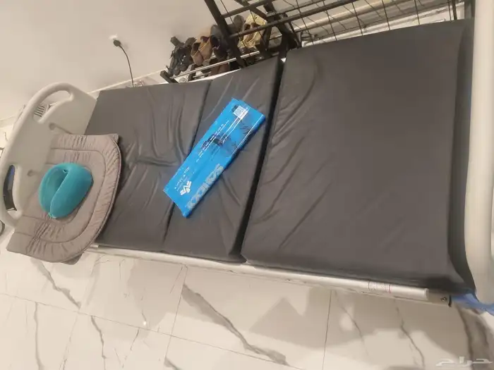 سرير طبي بمواصفات عالية 1