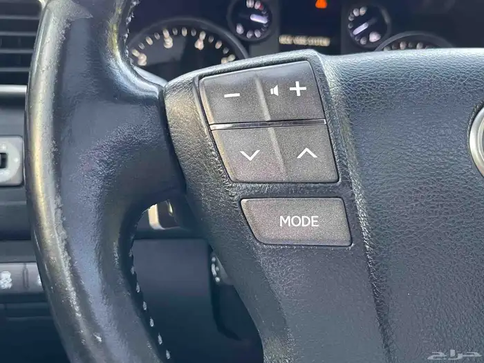 لكزس 2014 LX570 فل سعودي 16