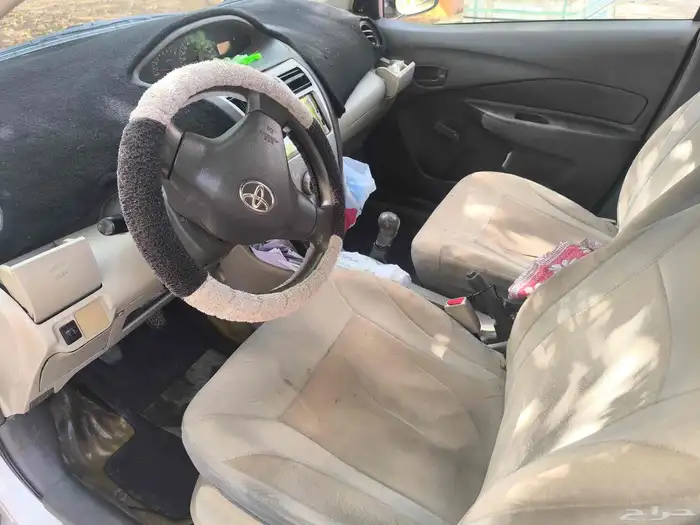 Yaris 2012 6