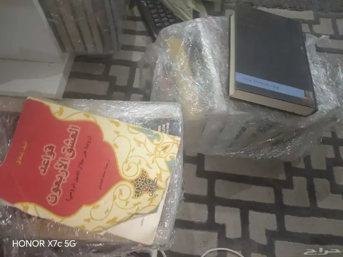 مجموعة كتب شبه جديدة وشي ثقه 2
