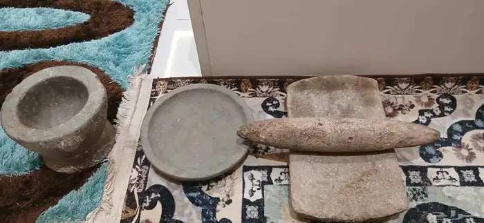 مطحنة ( رحا ) اثرية باشكال مختلفة 0