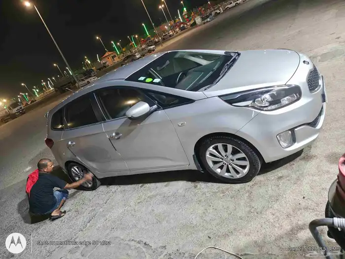 Kia Carens 9
