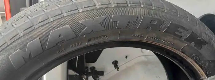 كفرات ماكسترك نضيفه نص عمر 0