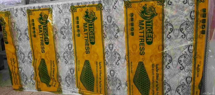 سرير مراتب مفارش سرشف بطانية مخدة 7
