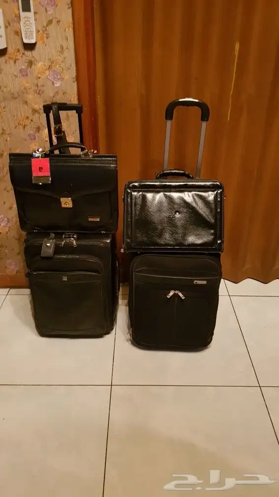 ساعات نسائيه ماركات و شنط سفر رجاليه ماركات 22