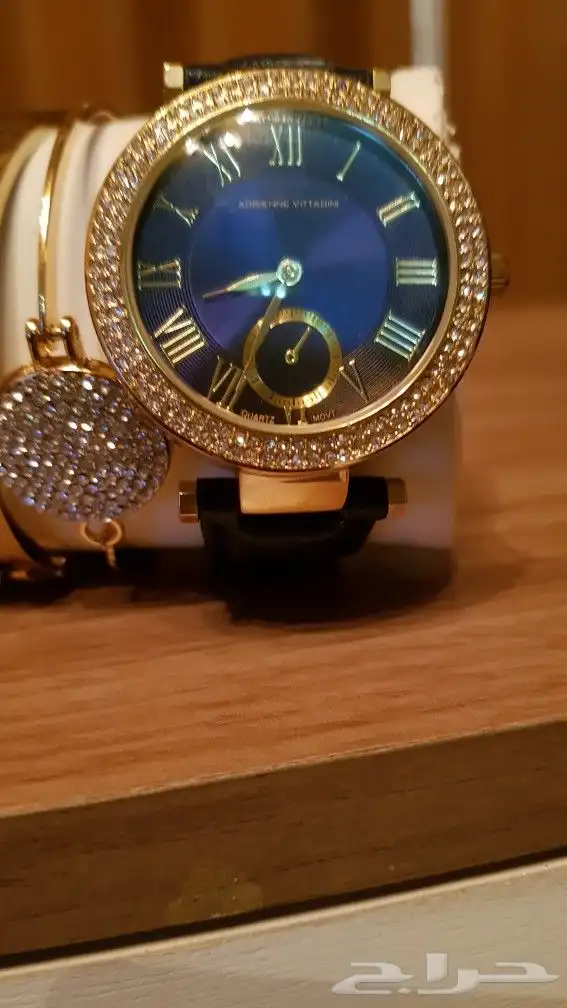 ساعات نسائيه ماركات و شنط سفر رجاليه ماركات 5