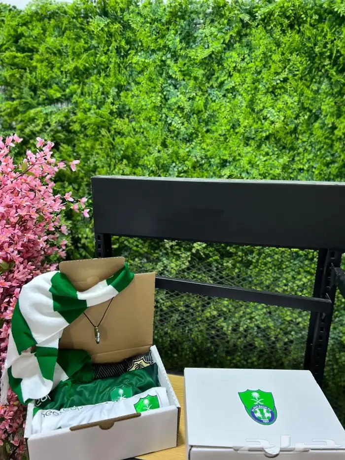 طقم نادي الاهلي وبكس الاهلي خامه ممتاز وطباعه اسم حسب طلب 8