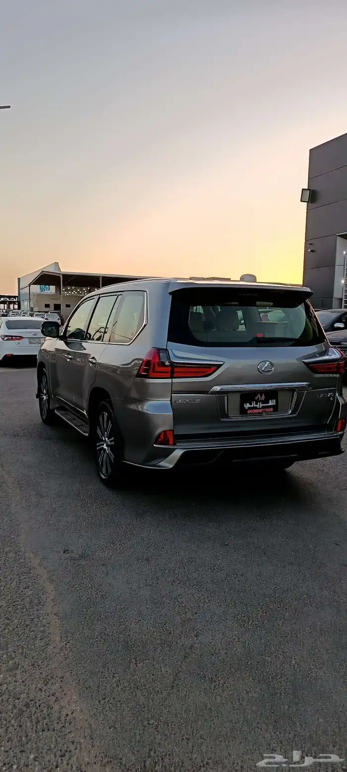 لكزس LX570 موديل 2021 عداد 132الف 4