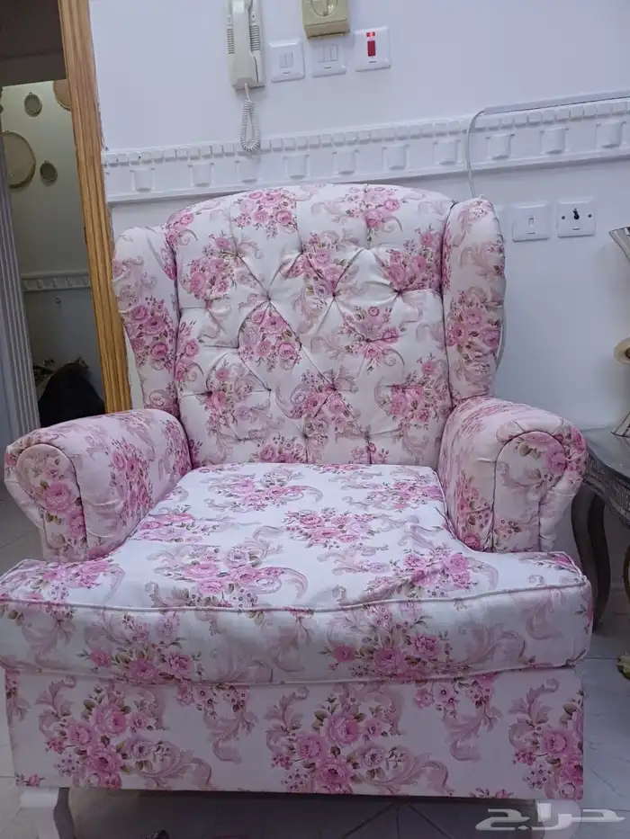 كراسي وكنب مكنسة وطاولة سفرة8كراسي 2