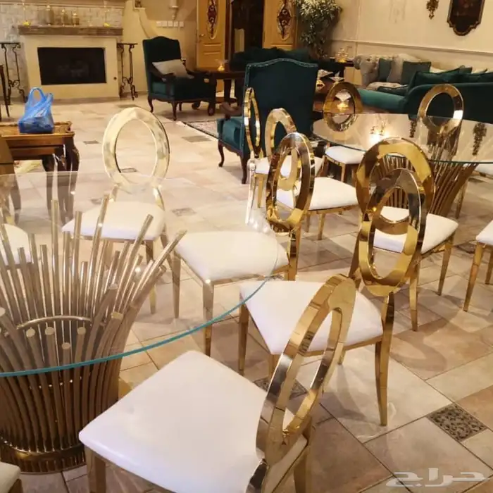 قهوجين وصبابين رجال ونساء. لدينا تاجير كراسي وطاولات و 8