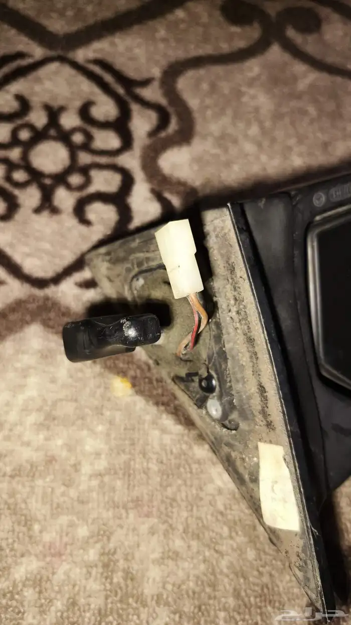 مرايات مرسيدس بنز موديل 90 شد بلد فيها خدوشات 6