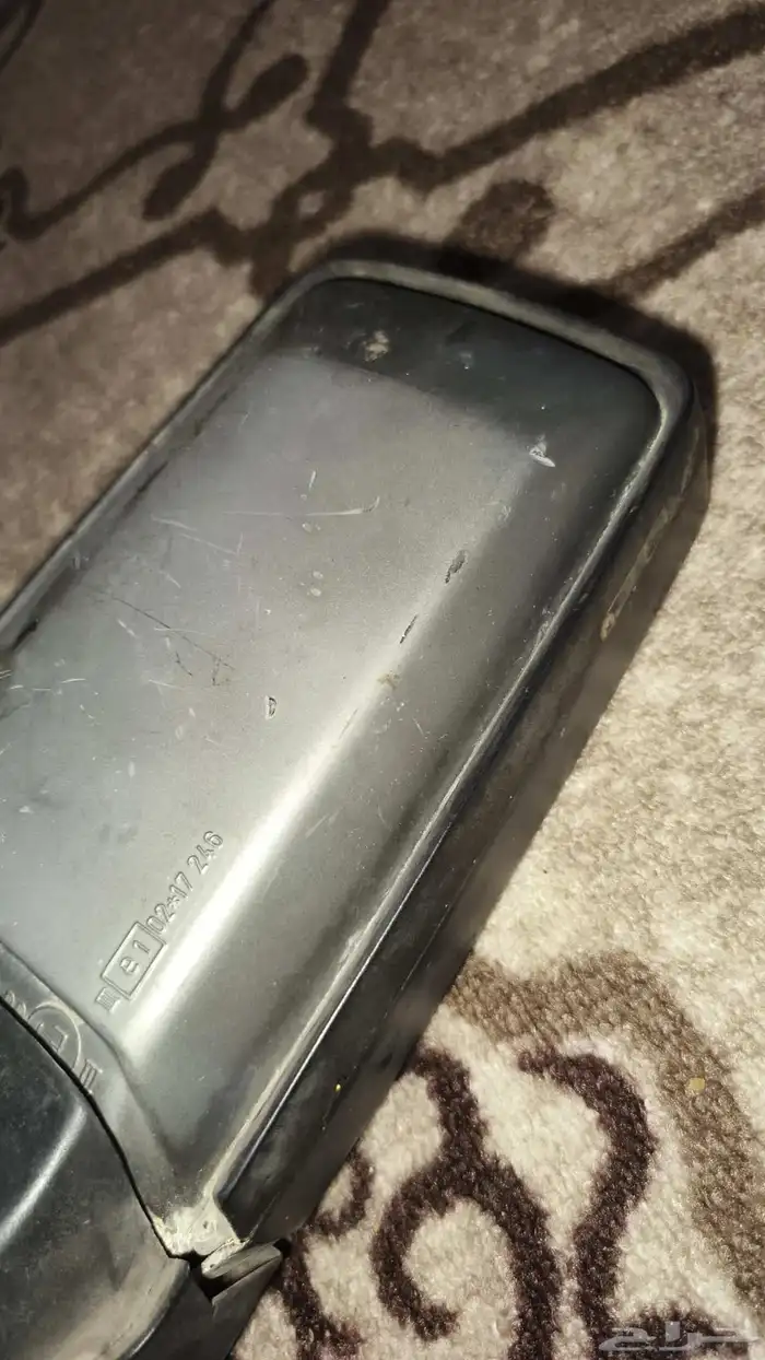 مرايات مرسيدس بنز موديل 90 شد بلد فيها خدوشات 3