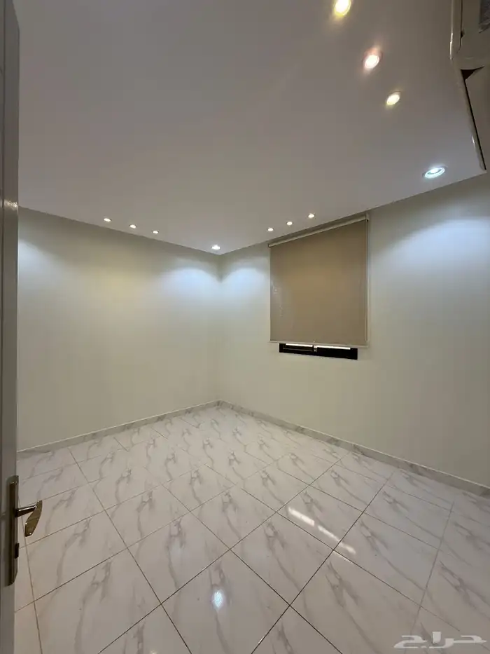 شقه للايجار حي البيان 4