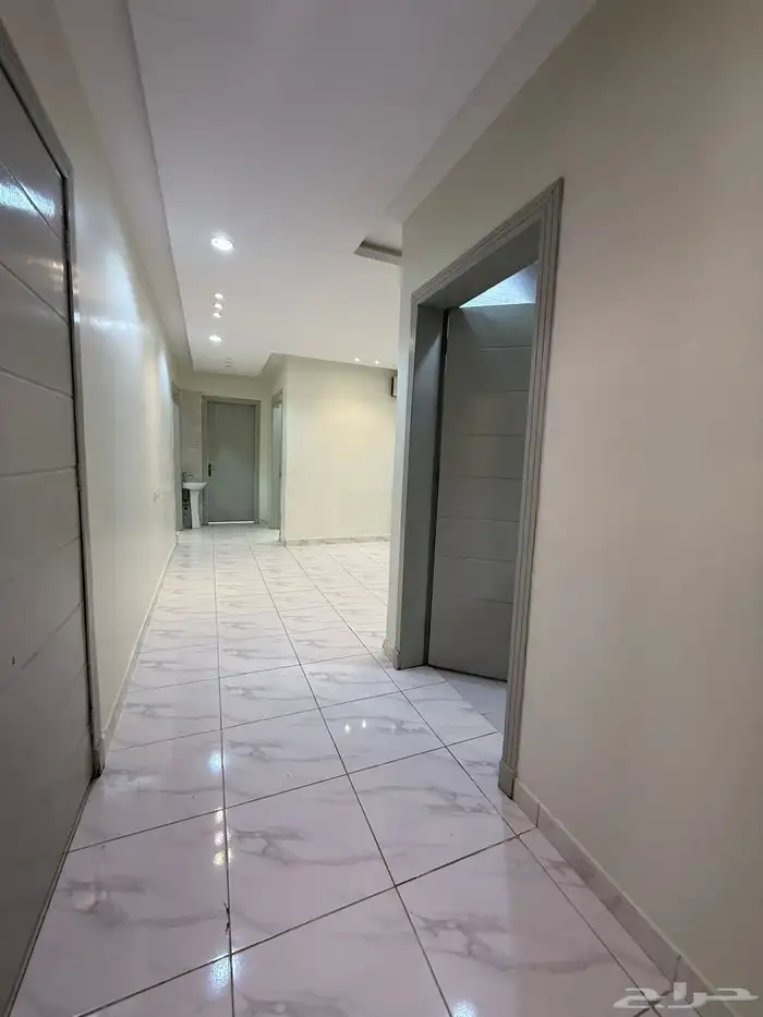 شقه للايجار حي البيان 6