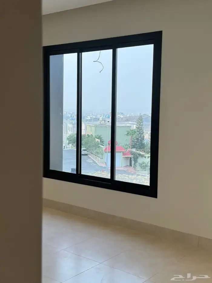 للبيع شقق ارضية وعلويه تشطيب فندفي موقع مميز جدا 9
