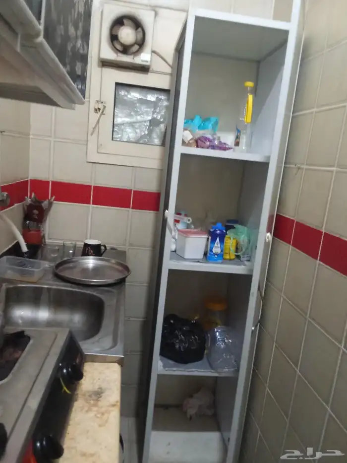 دولاب مطبخ متر ونص بجميع أغراضه 1