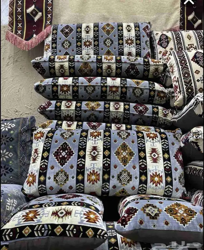 يوجد لدينا جميع انواع المجالس العربيه والتراثيه 1